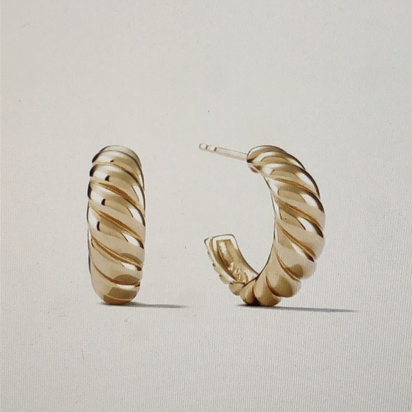 Mejuri Jewelry - Mejuri gold vermeil dome hoops